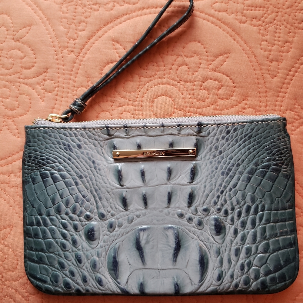 Brahmin wristlet